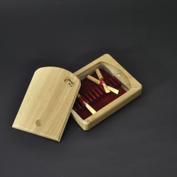 Wooden case for 12 oboe reeds