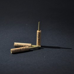 Brass staple for oboe with cork