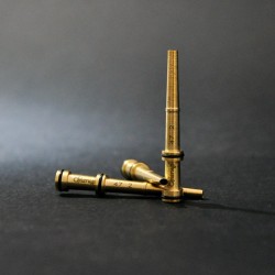 Brass staple for oboe without cork